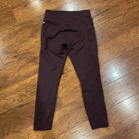 Fabletics Anywhere High-Waisted Pureluxe Plum Leggings Size Medium - Picture 10 of 14